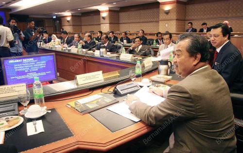 MUHYIDDIN YASSIN
