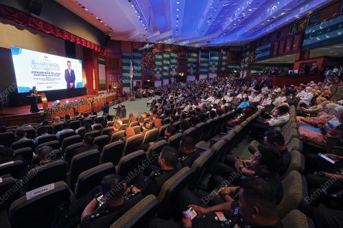 DATUK SERI SAIFUDDIN NASUTION ISMAIL