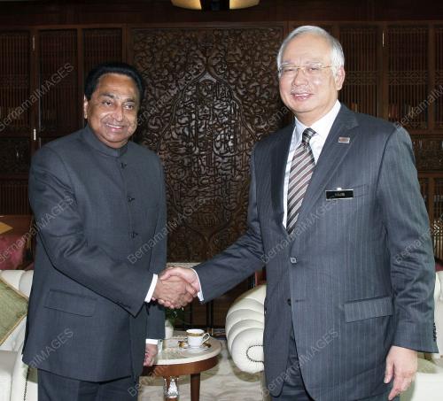 MOHD NAJIB TUN ABDUL RAZAK