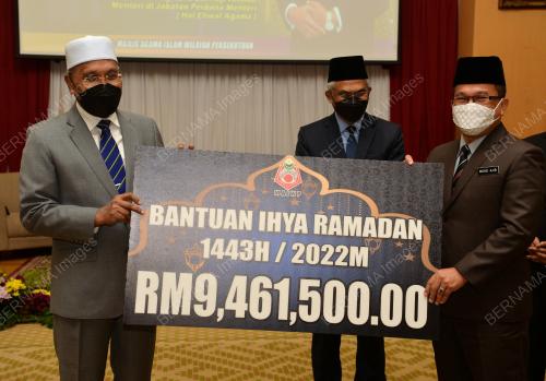SENATOR DATUK IDRIS AHMAD