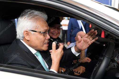 DATUK SERI HAMZAH ZAINUDDIN