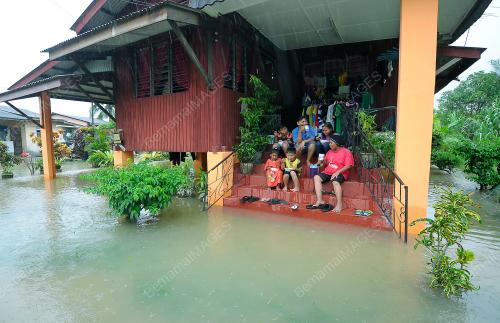 PTJ04_05112012_BANJIR