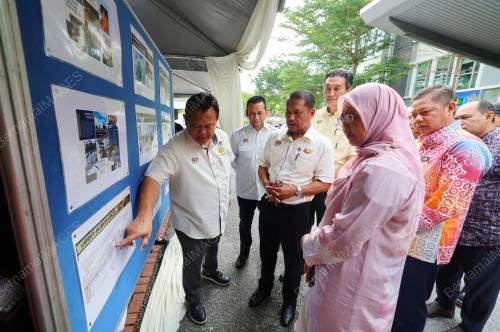 DATUK SERI ALEXANDER NANTA LINGGI
