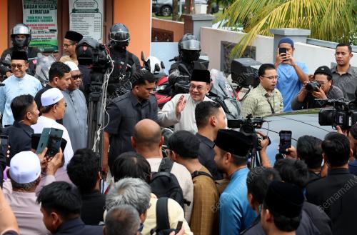 DATUK SERI ANWAR IBRAHIM