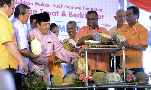 PTJ04_06122013_MAKAN_BUAH