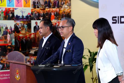 FAHMI FADZIL
