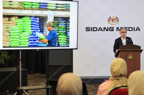 FAHMI FADZIL