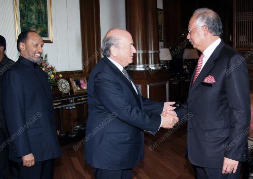 MOHD NAJIB TUN ABDUL RAZAK