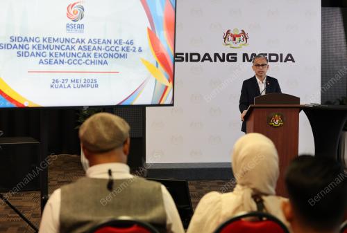 DATUK FAHMI FADZIL