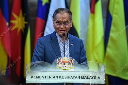 DATUK SERI DZULKEFLY AHMAD