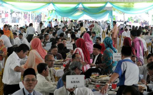 RUMAH TERBUKA