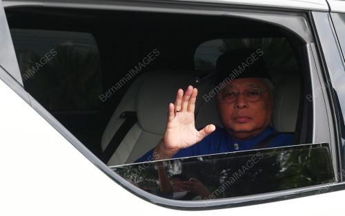 DATUK SERI ISMAIL SABRI YAAKOB