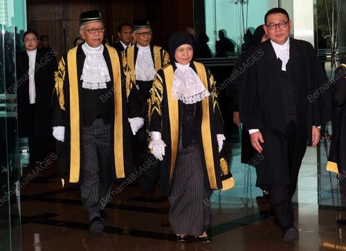 TUN TENGKU MAIMUN TUAN MAT