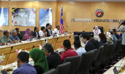 DATUK SERI DR WAN AZIZAH WAN ISMAIL