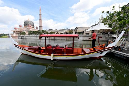 CRUISE TASIK PUTRAJAYA