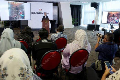 FAHMI FADZIL