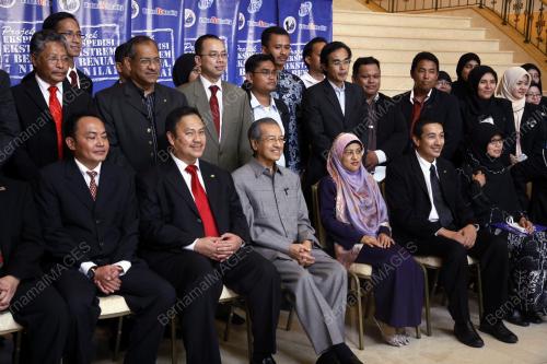 MAHATHIR MOHAMAD