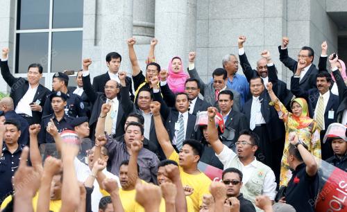 KEPUTUSAN MENTERI BESAR PERAK