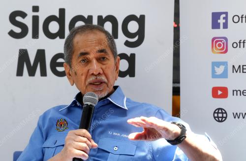 DATUK SERI DR WAN JUNAIDI TUANKU JAAFAR