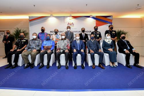 DATUK SERI HAMZAH ZAINUDIN