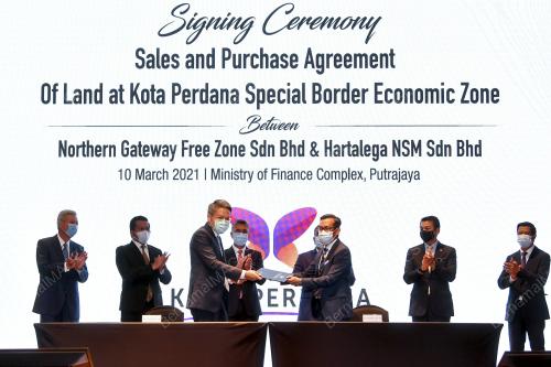 TENGKU DATUK SERI ZAFRUL TENGKU ABDUL AZIZ
