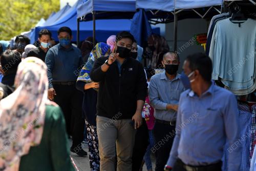 TINJAUAN PENGGUNAAN PELITUP MUKA
