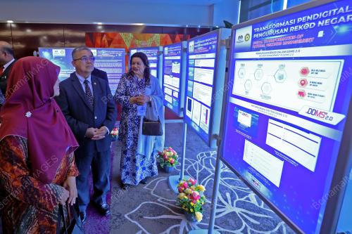 DATUK AARON AGO DAGANG