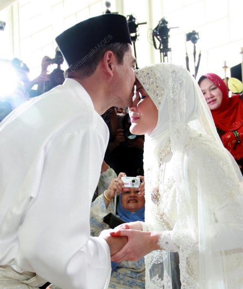 SHEIKH MUSZAPHAR NIKAH