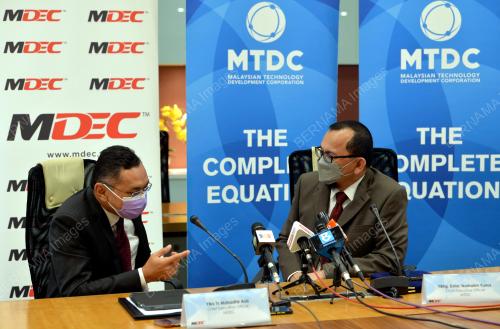 DATUK NORHALIM YUNUS