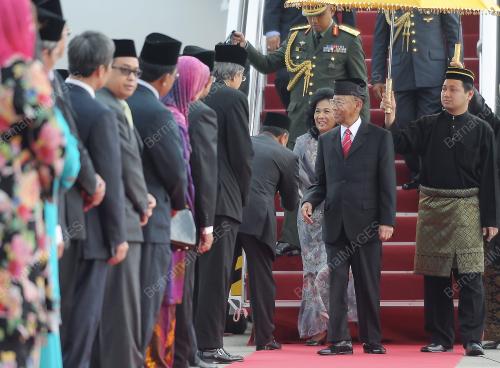 PTJ04_11052012_AGONG_TIBA