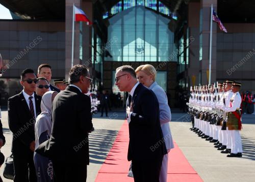 ANDRZEJ DUDA