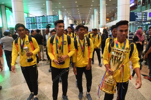 PTJ04_11082019_AFF_BN201908097646