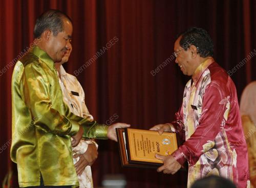 MOHD SIDEK HASSAN
