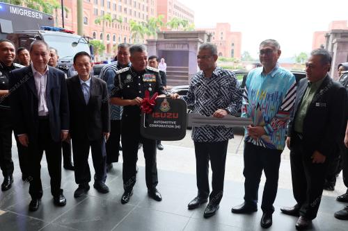 DATUK SERI SAIFUDDIN NASUTION ISMAIL
