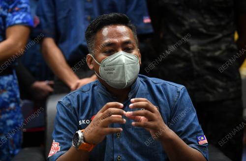 AZIM AFIF ISHAK