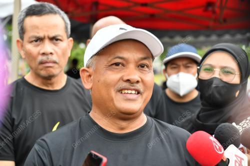 DATUK M NOOR AZAM TAIB
