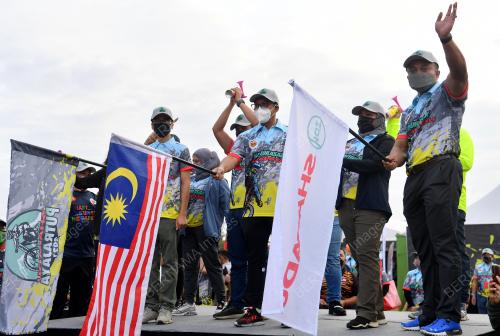 DATUK SERI AHMAD FAIZAL AZUMU