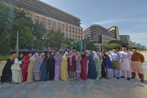 GAMBAR RAYA