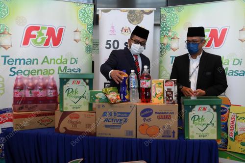 DATUK AHMAD MARZUK SHAARY
