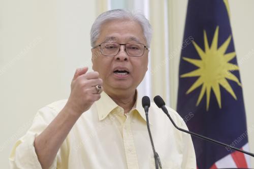 DATUK SERI ISMAIL SABRI YAAKOB