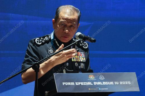 DATUK SERI MOHD KHALID ISMAIL