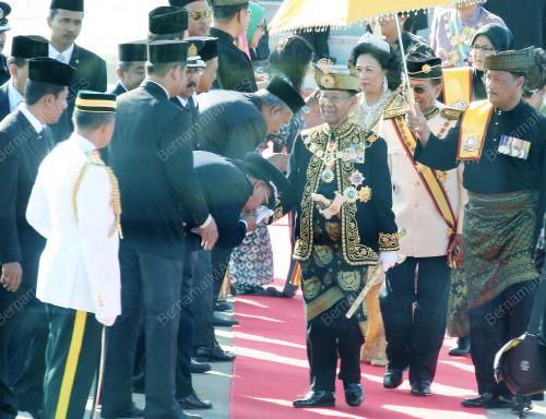 TUANKU ABDUL HALIM MU`ADZAM SHAH