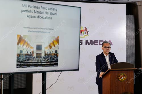 FAHMI FADZIL