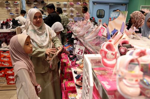 TINJAUAN PERSIAPAN HARI RAYA