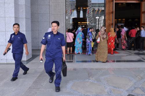 PTJ04_14052013_MAHKAMAH_BOM