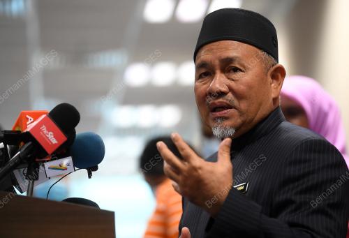 DATUK SERI TUAN IBRAHIM TUAN MAN