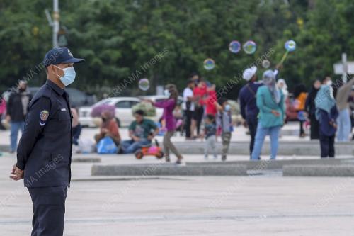 KELUARGA MALAYSIA BERIADAH DI DATARAN PUTRA