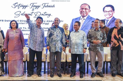DATUK SERI DR ZAMBRY ABDUL KADIR