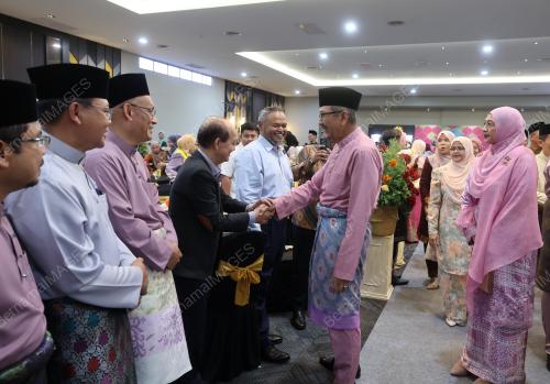 TAN SRI WAN AHMAD DAHLAN WAN ABDUL AZIZ