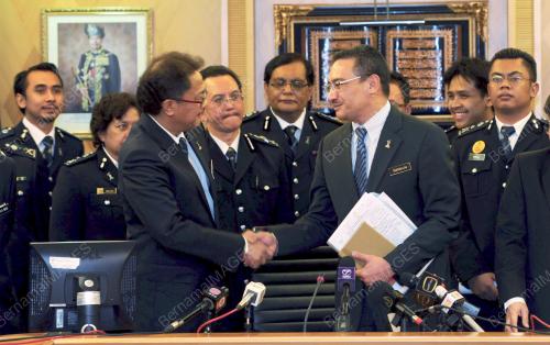 DATUK SERI HISHAMUDDIN TUN HUSSEIN